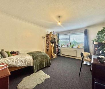 Barrie Road, Farnham, Surrey, Surrey, GU9 - Photo 6