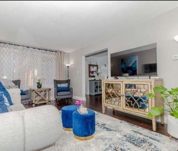 For Lease - 152 Kenwood Avenue, Burlington, Ontario - Photo 3