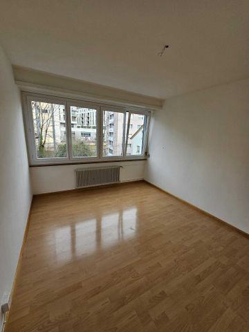 4 rooms on the 2nd floor in Delémont - Photo 4