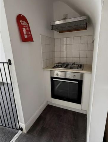 2 bedroom flat to rent - Photo 4