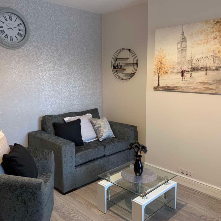 56 Kitchener Road Room 2 - Photo 1