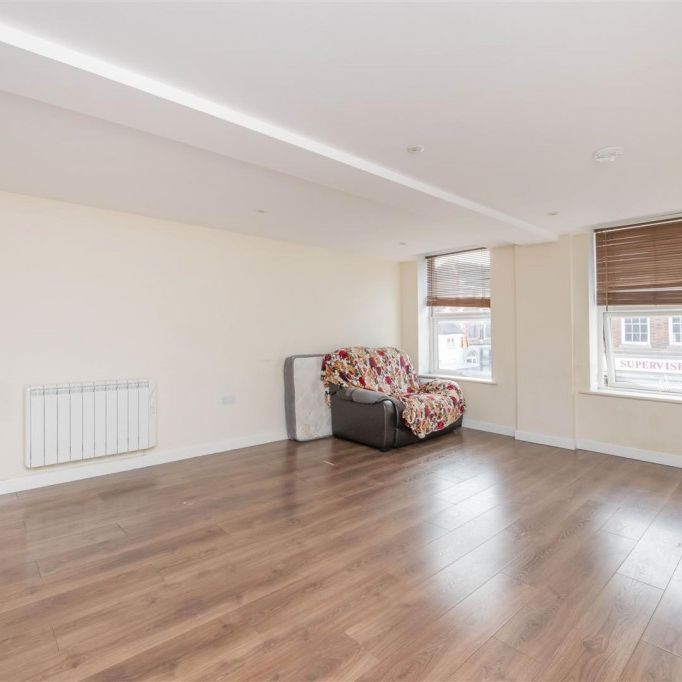 1 bed Flat To Let - Photo 1