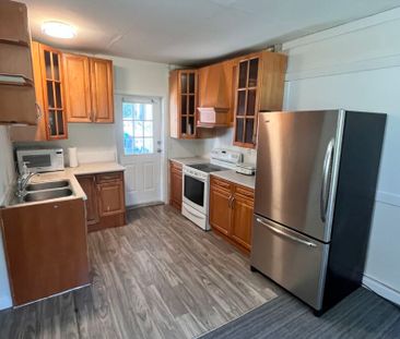 One Bedroom On Acreage - Photo 3