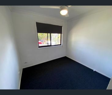 9 Tallowood Road, Ashmore, Qld 4214 - Photo 6