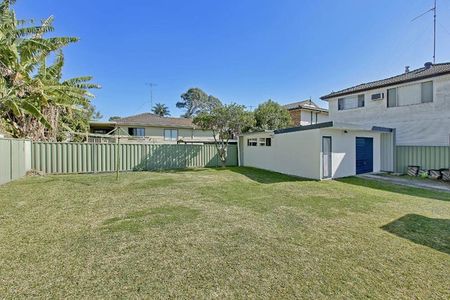 Freshly Updated 3 Bedroom Home in a Prime Location - Photo 2