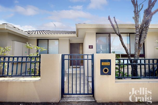 2/64 Ardmillan Road, Moonee Ponds - Photo 1