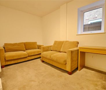 6 bedroom semi-detached house to rent - Photo 5