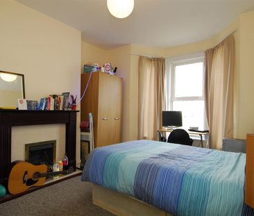 West Hill Road, Plymouth - Photo 2