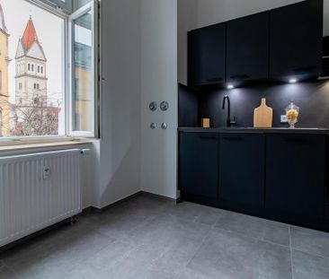 Erstbezug nach Sanierung: Wohntraum mit Einbauküche und Wellness-Ba... - Photo 1