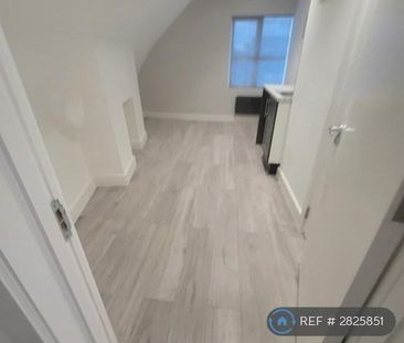 Studio to rent - Photo 6