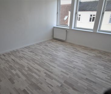 På gågaden i Vejle - renoveret 2-værelses - Photo 4