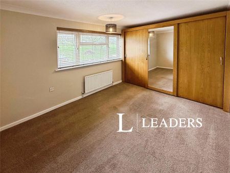 3 bedroom semi-detached house to rent - Photo 5