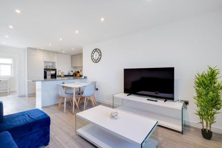 2 bedroom apartment to rent - Photo 4