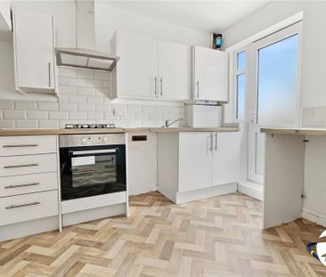 2 bedroom semi-detached house to rent - Photo 4