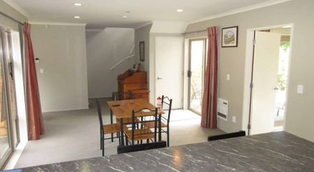 Great Location - Photo 2