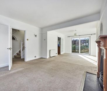 4 bedroom semi-detached house to rent - Photo 3