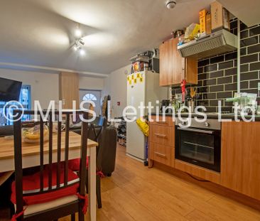 Flat 1, 205 Belle Vue Road, Leeds, LS3 1HG - Photo 2