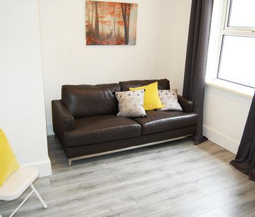 4 bedroom terraced house to rent - Photo 1