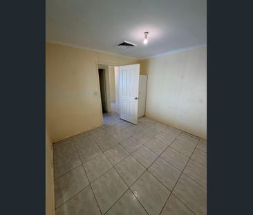 Large family Home !! - Photo 6