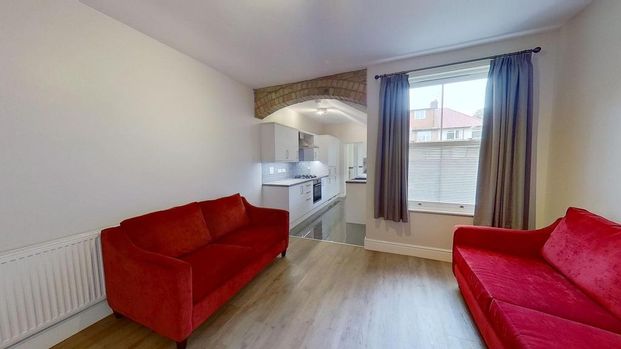 5 bedroom house to rent - Photo 1