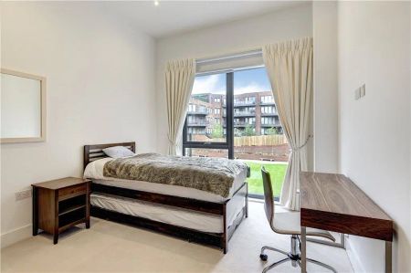 3 bedroom flat in 765 Finchley Road - Photo 5