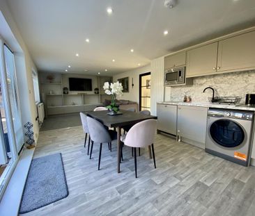 3 bedroom detached bungalow to rent - Photo 6