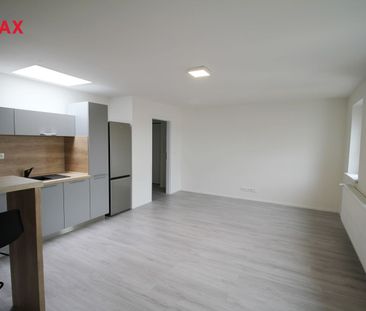 Pronájem bytu 1+kk v osobním vlastnictví 34 m², Kolín - Photo 1