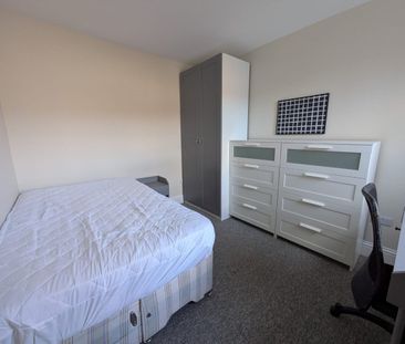 Room in a Shared House, Douglas Road, BS7 - Photo 1
