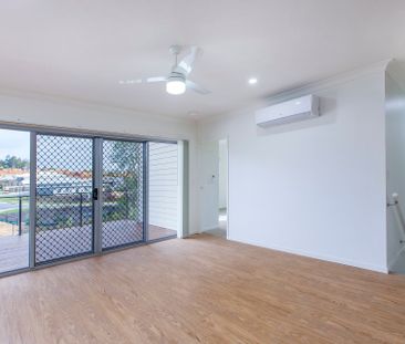 Still like New - 4 Bedroom Home - Photo 2