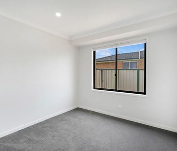 REFRESHED 3 BEDROOM HOME - Photo 3