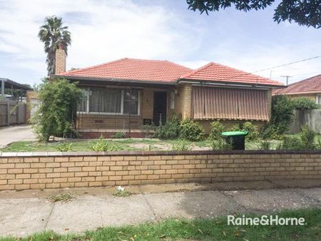 5 Tricia Avenue, Springvale, VIC 3171 - Photo 4