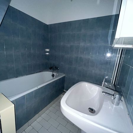 Appartement Paris 1 pièce(s) 18.79 m2 VIDE - Photo 4