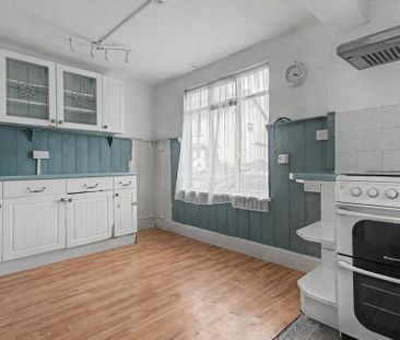 4 bedroom terraced house to rent - Photo 3