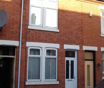 12 Grange Street - Huge 4 bedLoughborough - Photo 5