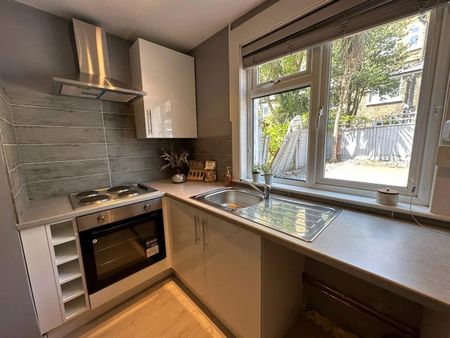 St. Stephens Grove, London SE13 - Photo 3