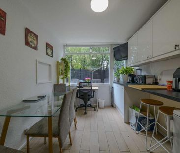 6 bedroom house of multiple occupation to rent - Photo 2