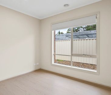 Modern 2-Bedroom Home in Prime Glenroy Location - Photo 3