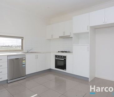 Modern 2-Bedroom Home in Truganina - Photo 6