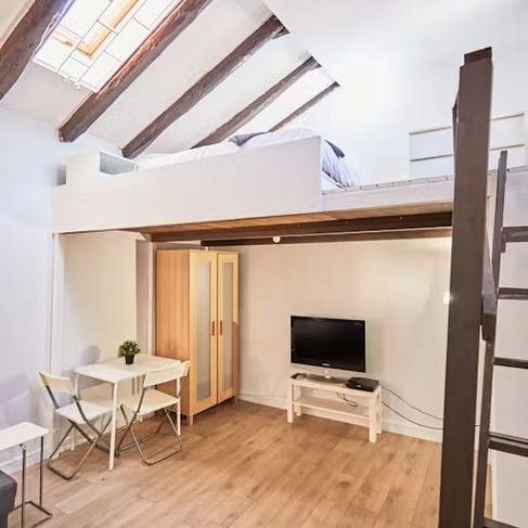 Calle de Hartzenbusch, Madrid, Community of Madrid 28010 - Photo 1