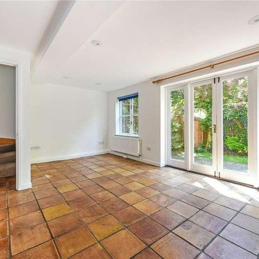 Magdalen Hill, Winchester, SO23 - Photo 1