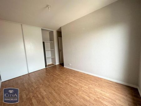 Location Appartement 4 pièces 74m² ELBEUF 76500 - Photo 4