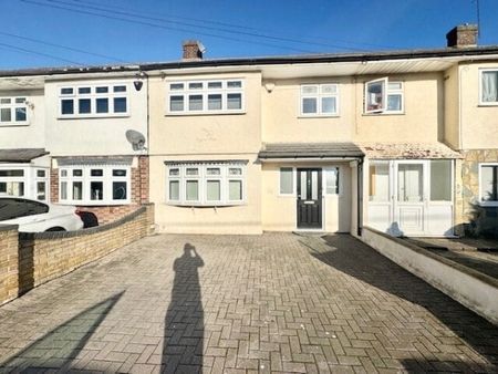Stanley Road, Rainham, RM13 8AJ, Property for rent - Photo 5
