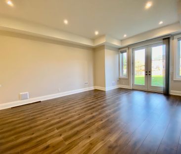 For Lease - 36 Elm Grove Avenue, Richmond Hill, Ontario - Photo 2