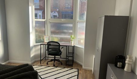 5 bedroom terraced house to rent - Photo 3