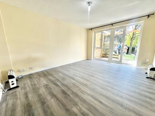 1 bedroom ground floor flat to rent - Photo 1