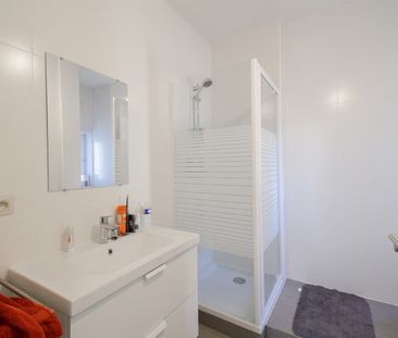 Dakappartement met 4 slaapkamers in het centrum van Gistel - Photo 2