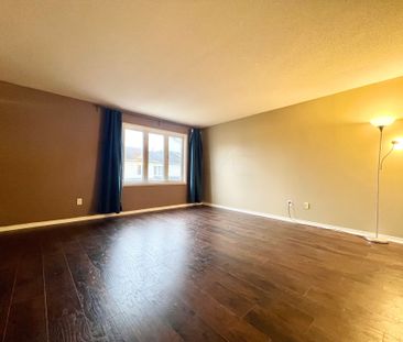 For Lease - 21 Karendale Street, Barrhaven, Ontario - Photo 3