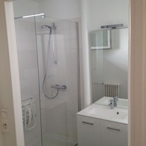 Location Appartement 3 pièces 63m² - Photo 3