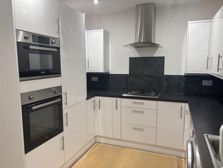 3 bedroom detached bungalow to rent - Photo 5