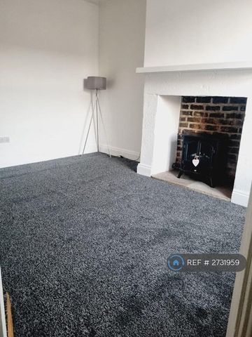 2 bedroom terraced house to rent - Photo 3